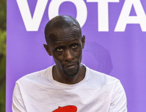 DN pide la expulsión de España del mantero MbayeY LA ILEGALIZACIÓN DE PODEMOS